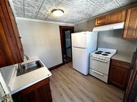 Building Photo - 108 Church St