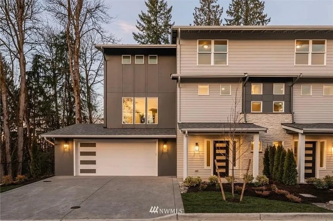 Building Photo - 11031 14th Pl SE