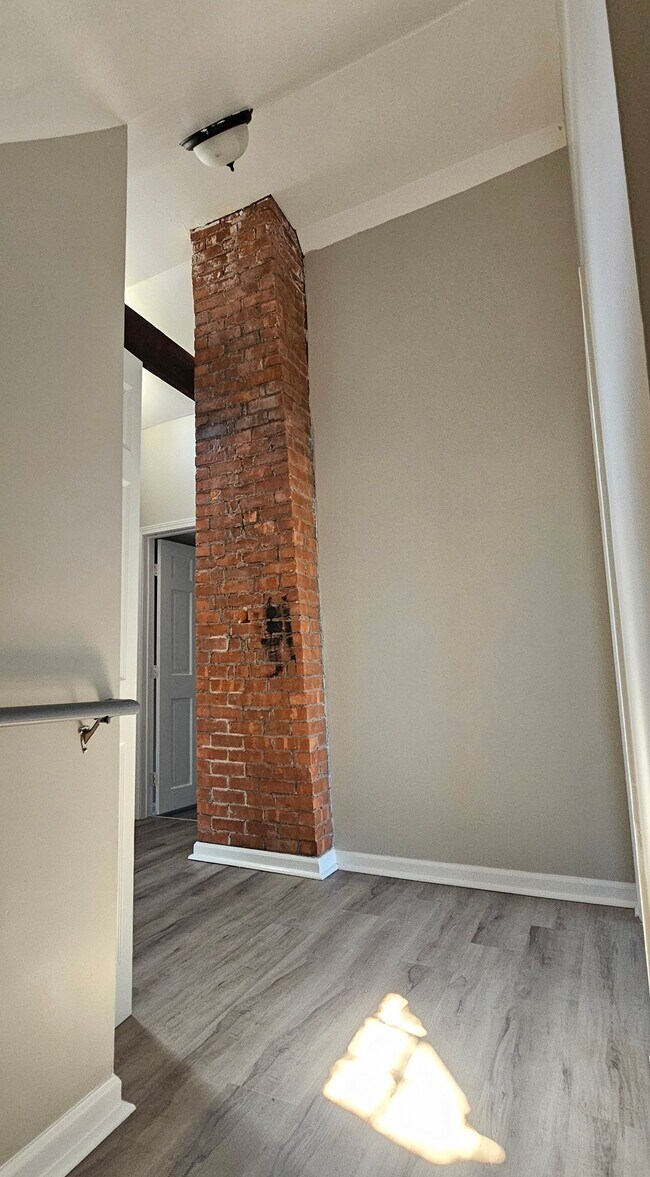 Building Photo - 515 Quinnipiac Ave