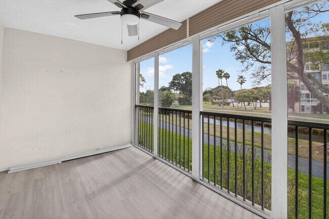 Building Photo - 14475 Strathmore Ln