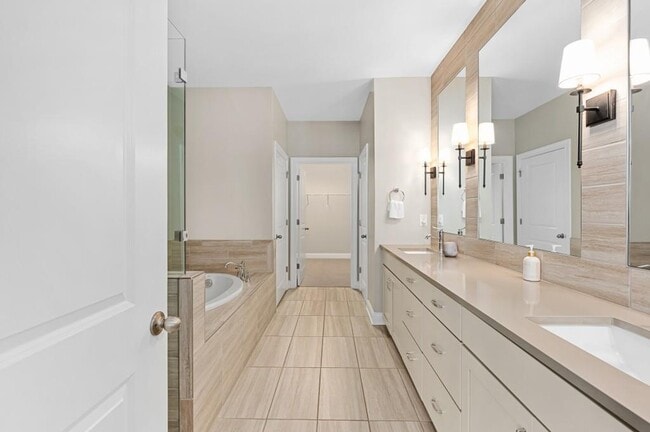 Building Photo - 134 Britten Pass