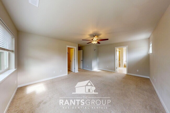 Building Photo - Modern 3-Bed Home in Steilacoom Ridge w/ AC, Fenced Yard and Easy Commute to JBLM!