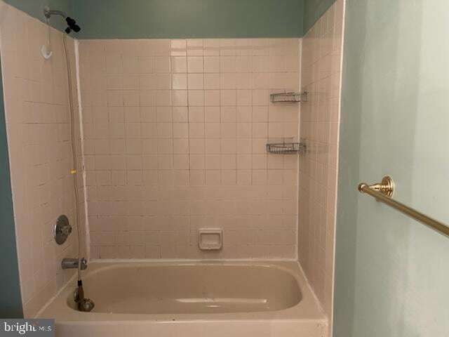 Building Photo - 27 Stratton Ct