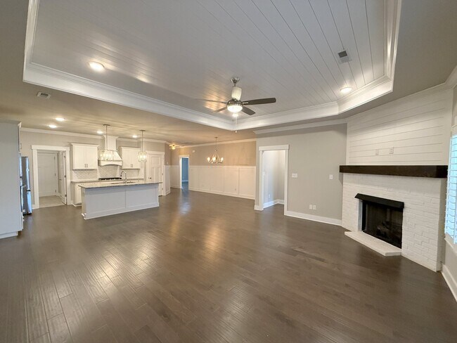 Building Photo - 408 Raleigh Elm Dr