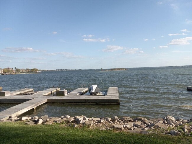 Building Photo - 2110 Gunwale Cir