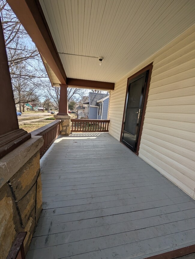 Building Photo - 2007 SW Lane St