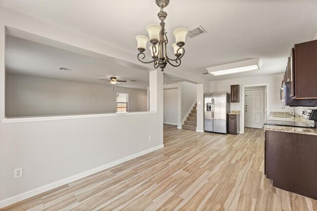 Building Photo - 2009 Perkins Pl