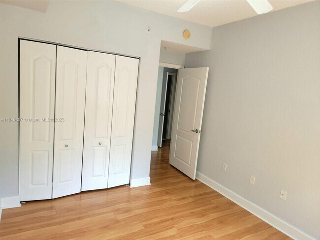 Building Photo - 6001 SW 70th St