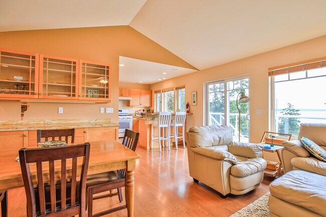 Building Photo - Furnished Greenbank Home with Water View and Bocce Ball!