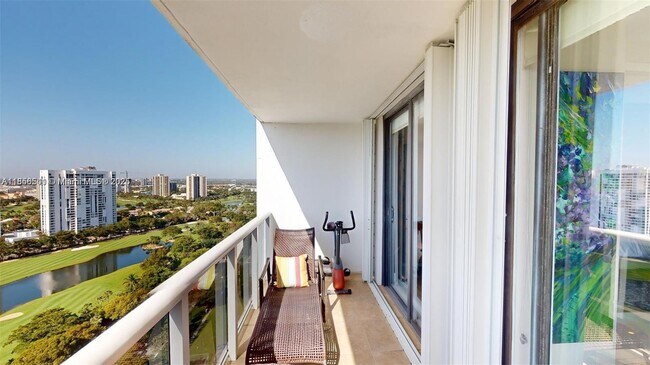 Building Photo - 3625 N Country Club Dr