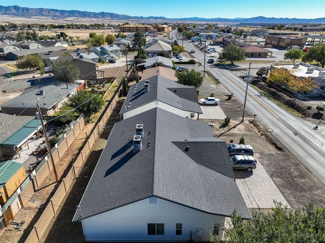 Building Photo - 8346 Florentine Rd