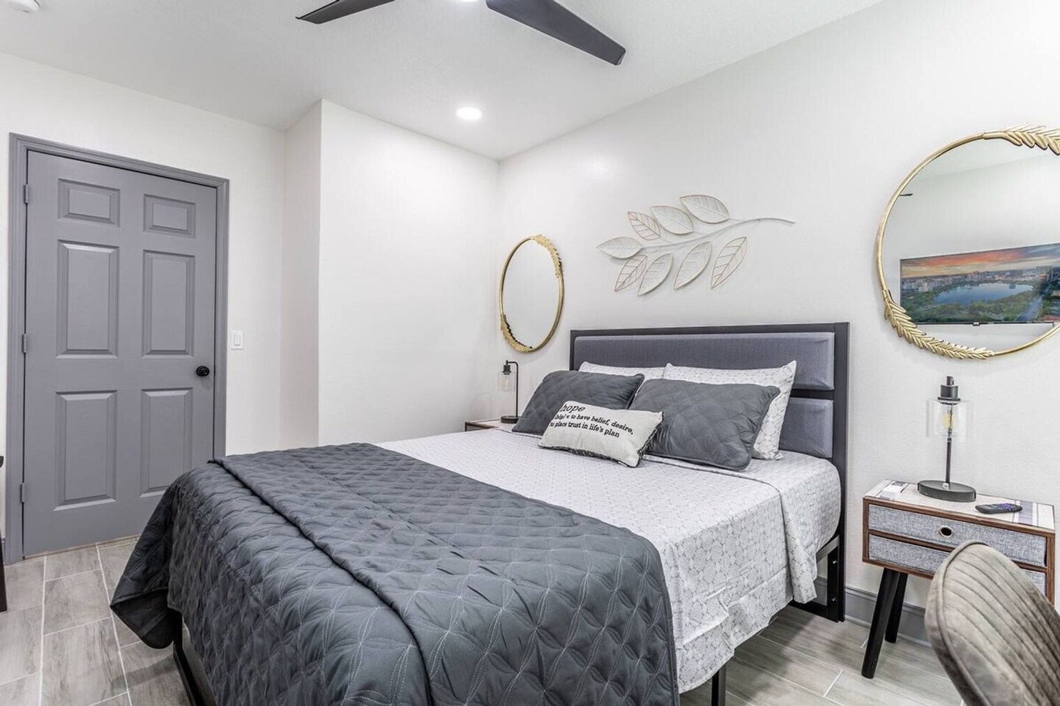 Building Photo - 5343 Hermosa St