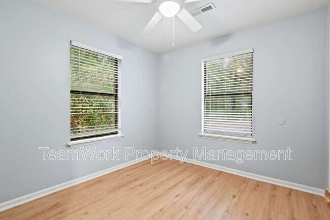 Building Photo - 121 Canvasback Dr