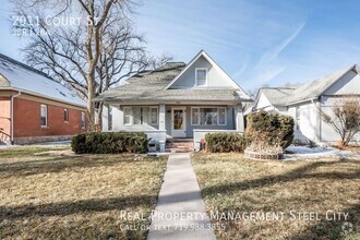 Building Photo - Classic 4 Bedroom 2 Bath Home