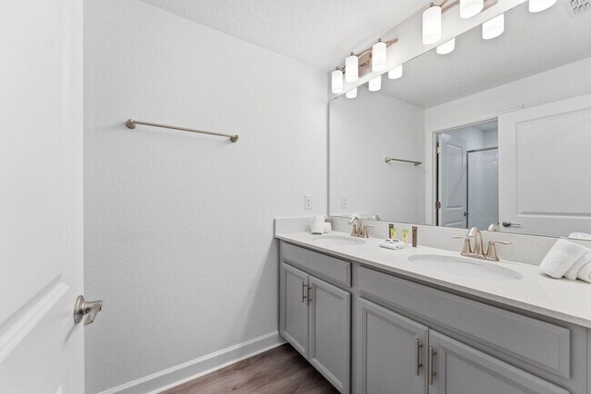 Building Photo - 428 Ocean Course Ave