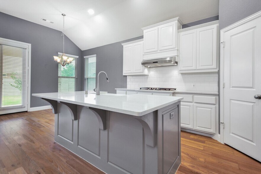 Building Photo - 1117 9th St