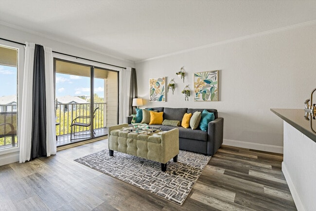 Building Photo - 2502 N Rocky Point Dr