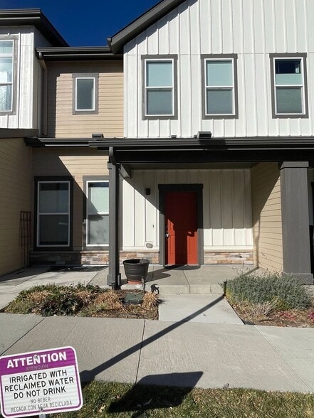 Building Photo - 2234 Central Pk Wy