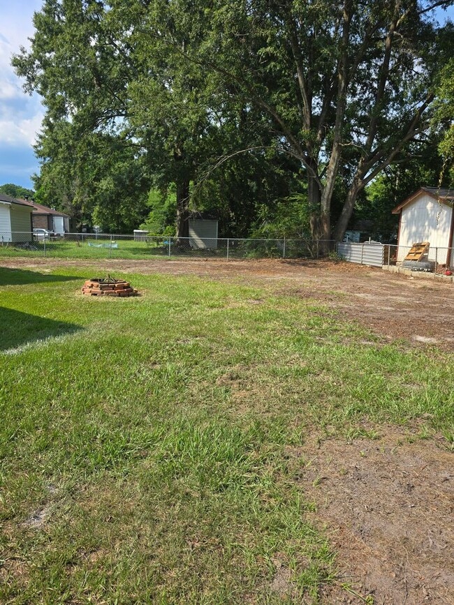 Building Photo - Great Home in Blouder Bluff