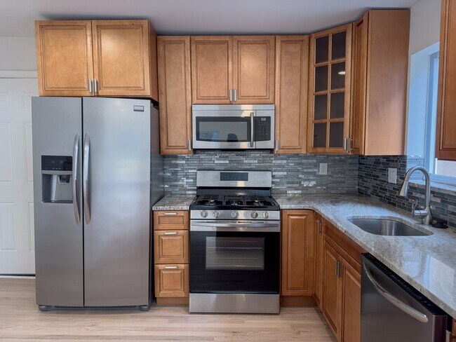 Building Photo - 2036 Wallace St