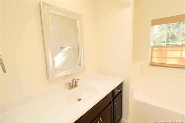 Building Photo - 208 Kylemore Cir