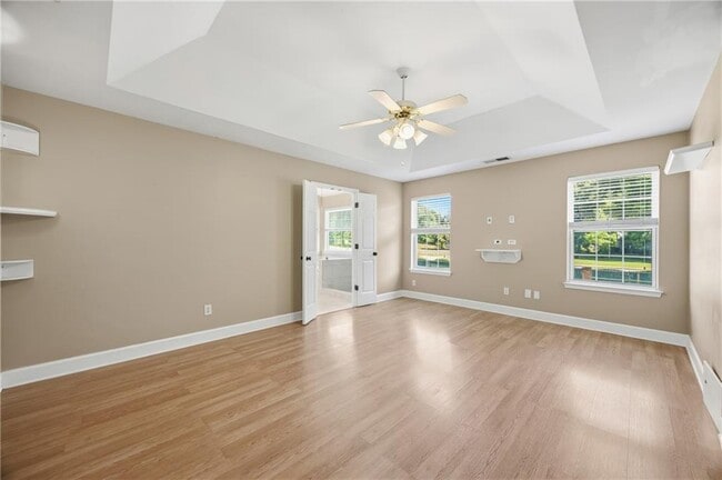 Building Photo - 1650 Huntcrest Way SW