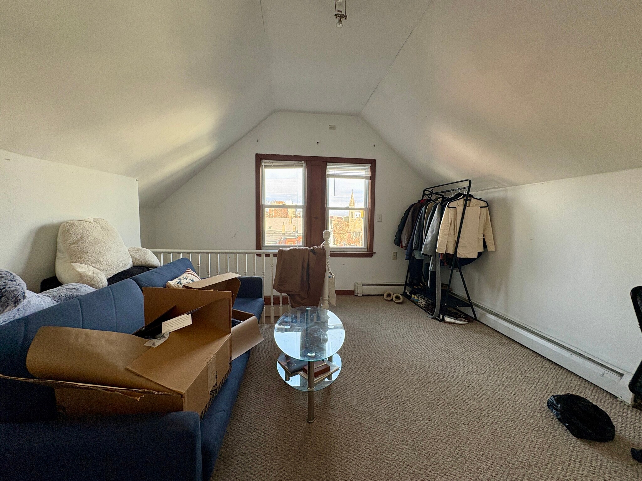 Building Photo - 72 Hillside St