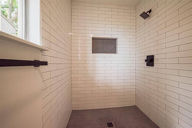Building Photo - 1306 Briarmead Dr