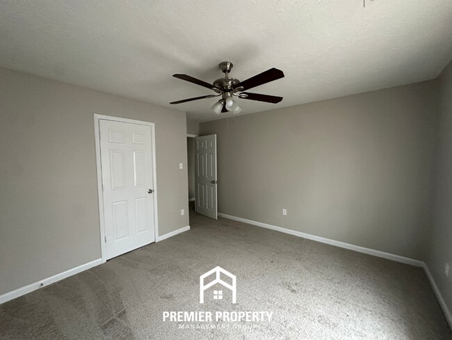 Building Photo - Stunning 4BR Cordova Home | Chef's Kitchen with Island, Formal Dining & Fireplace