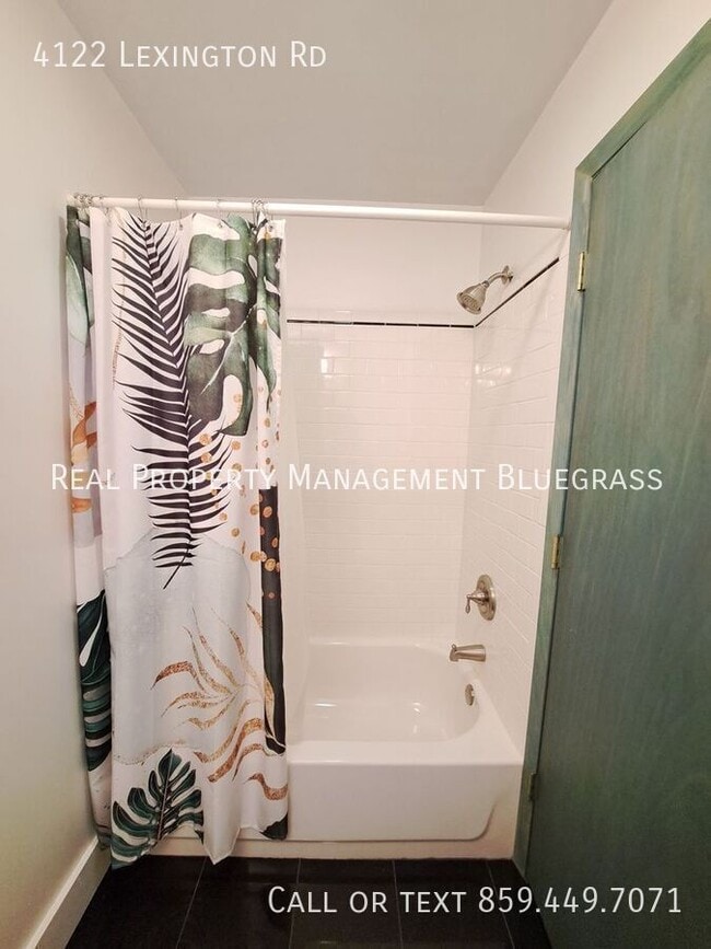 Building Photo - 4122 Lexington Rd