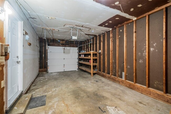 Building Photo - 1121 Dauphine Ln