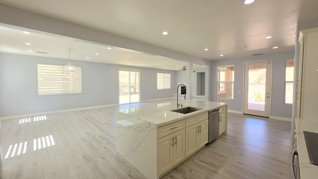 Building Photo - 5140 Buckwheat St