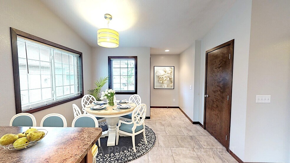 Building Photo - 4232 N Pennsylvania Ave