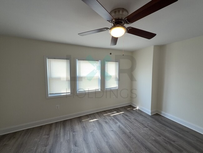 Building Photo - 7115 Emerson Ave