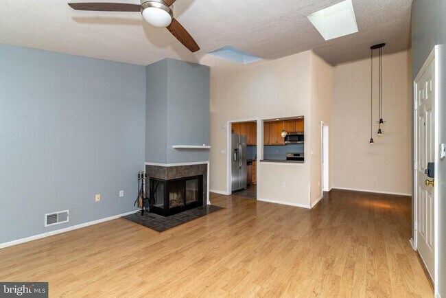 Building Photo - 22 Rickard Ct