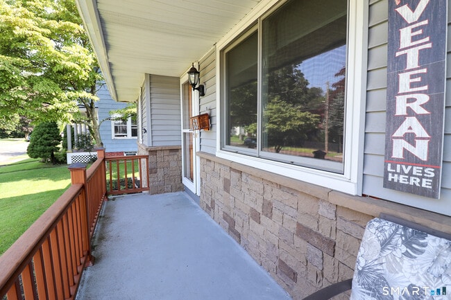 Building Photo - 63 Home Ave