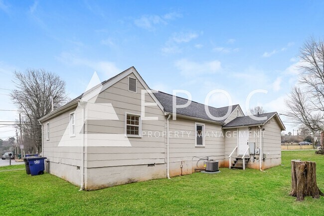 Building Photo - 2943 Broadbay Dr