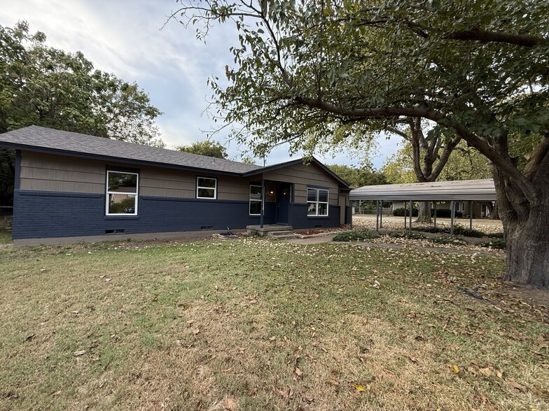 Building Photo - 1318 N Binkley St