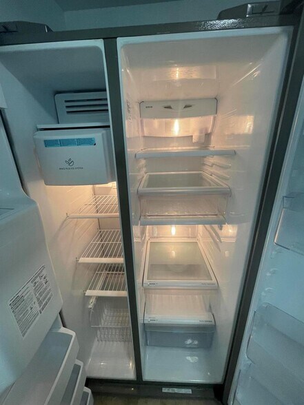 Building Photo - 2451 Brickell Ave