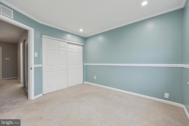 Building Photo - 306 Manor Ln
