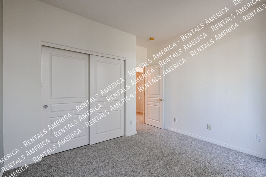 Building Photo - 123 N Washington St