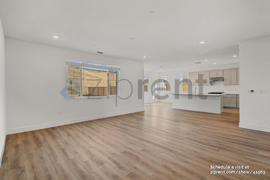 Building Photo - 7813 Lamplight Ct