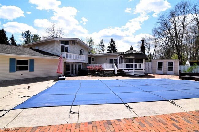 Building Photo - 381 Hickory Hill Rd