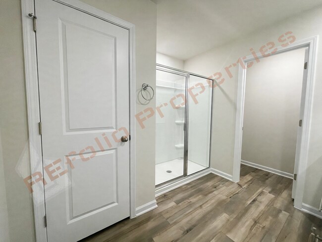 Building Photo - 127 Tourmaline Hl Dr