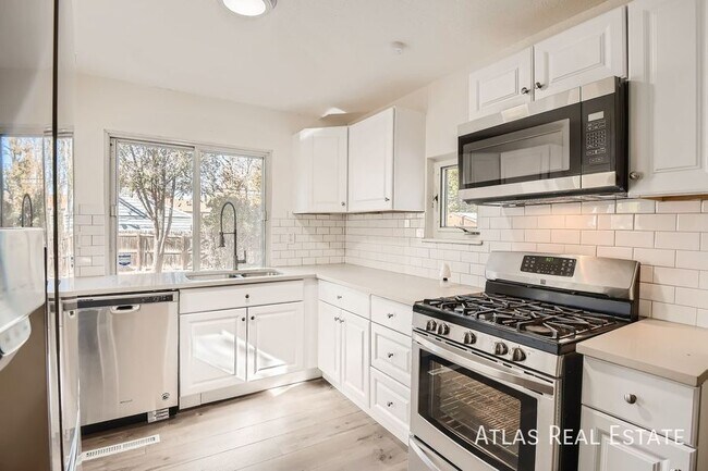 Building Photo - 2365 Fulton St