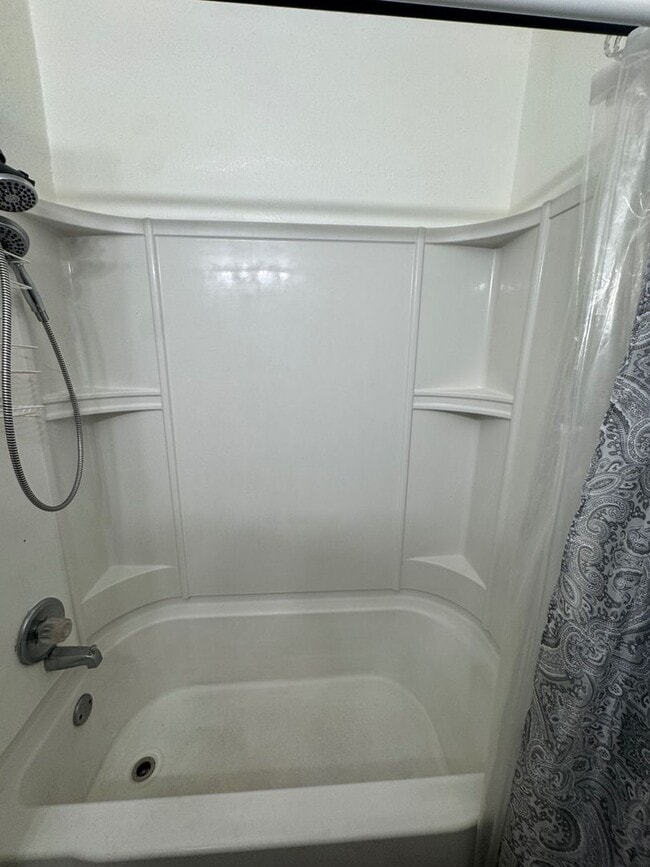 Building Photo - This Charming 3BR Single Family Home!