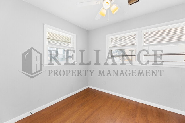 Building Photo - 542 S Marcilene Ter