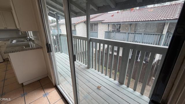 Building Photo - 116 E Ventura St