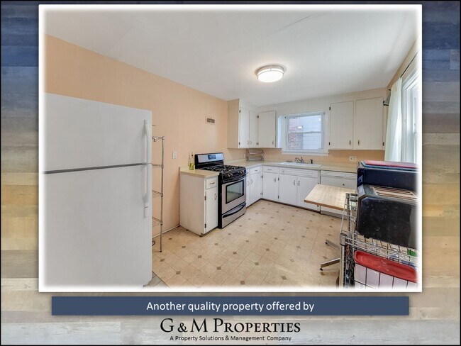 Building Photo - 4-Bedroom Single-Family - Walk to Strong/UofR!