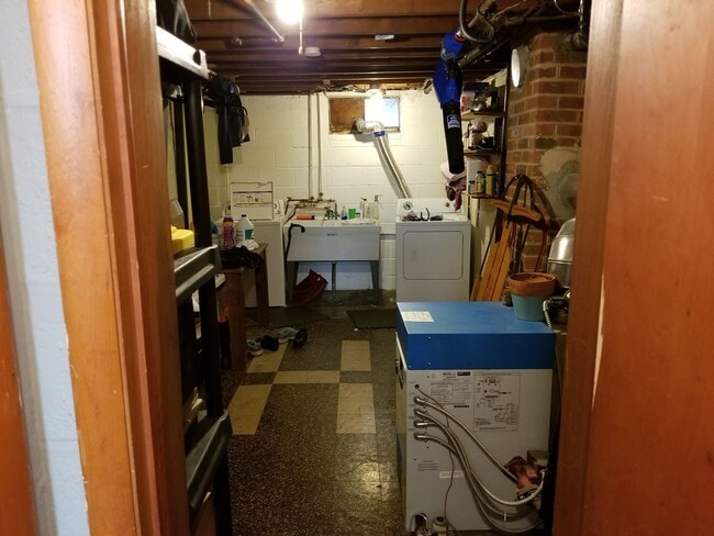 Building Photo - Ridgewood